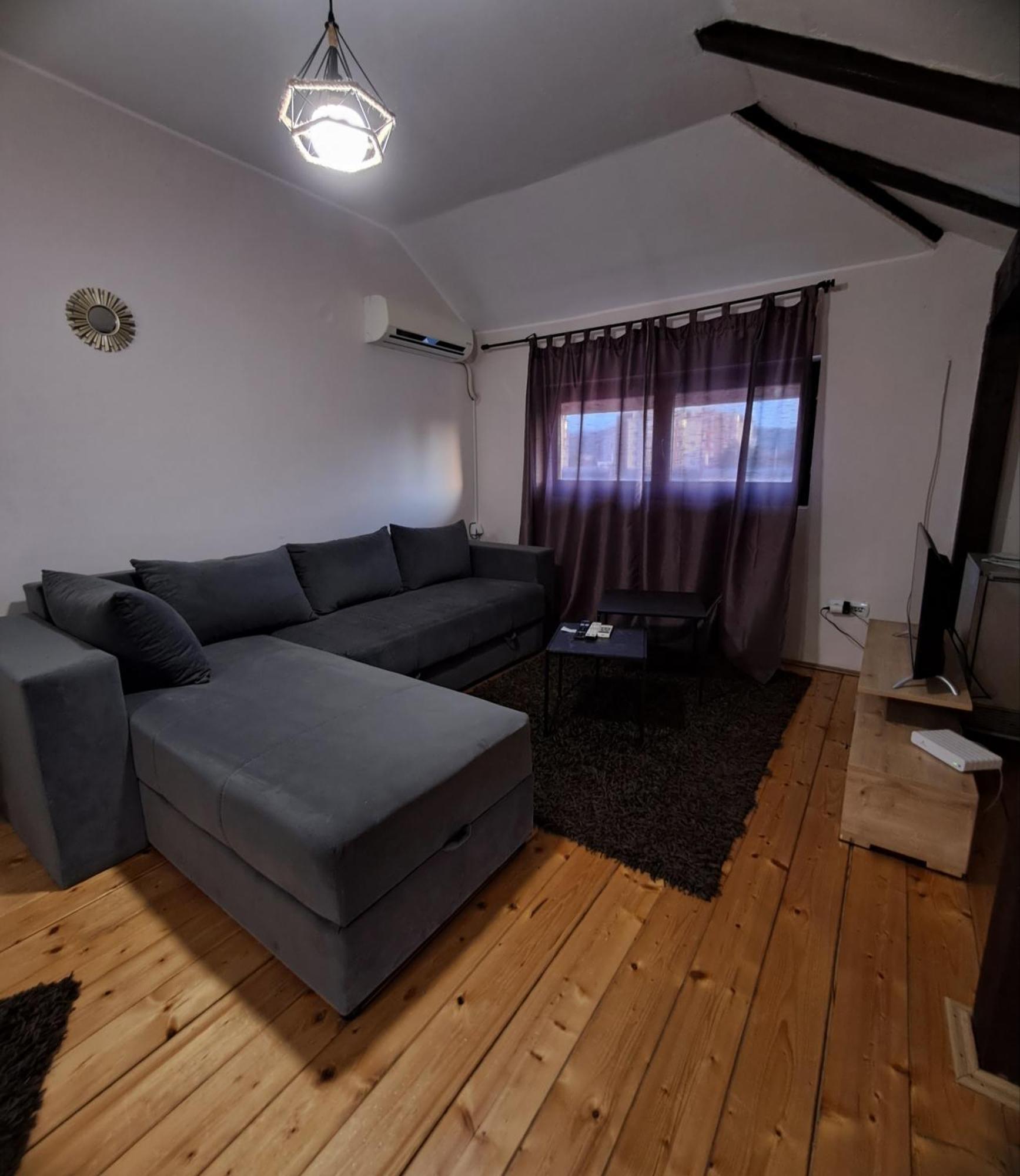 Sofi Apartment Nis Exterior photo